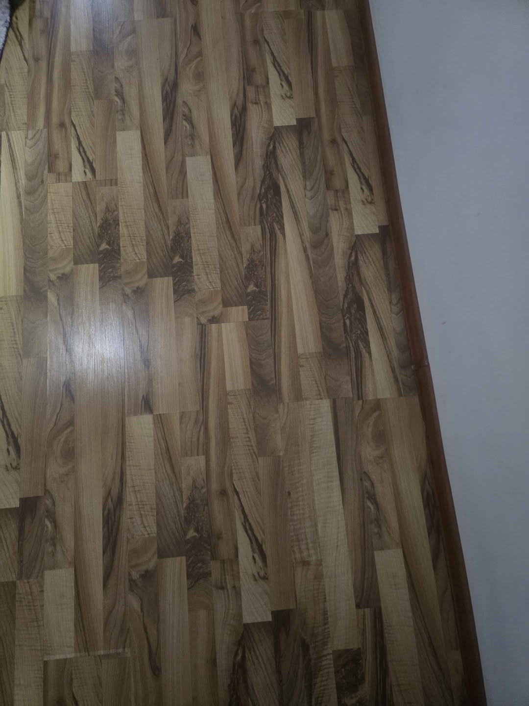 ლამინატ 1000֏