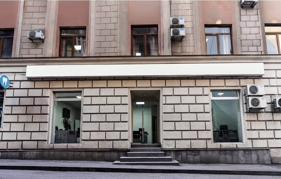 🏢 Kirayə kommersiya məkanı Zakariya Paliashvilinin - 2,450$