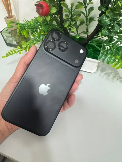 iPhone 18 Pro Max, შავი