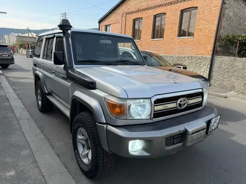 Toyota Land Cruiser 2015