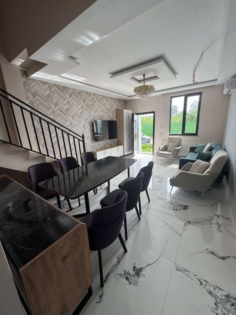 Ev / Villa — 1,800$