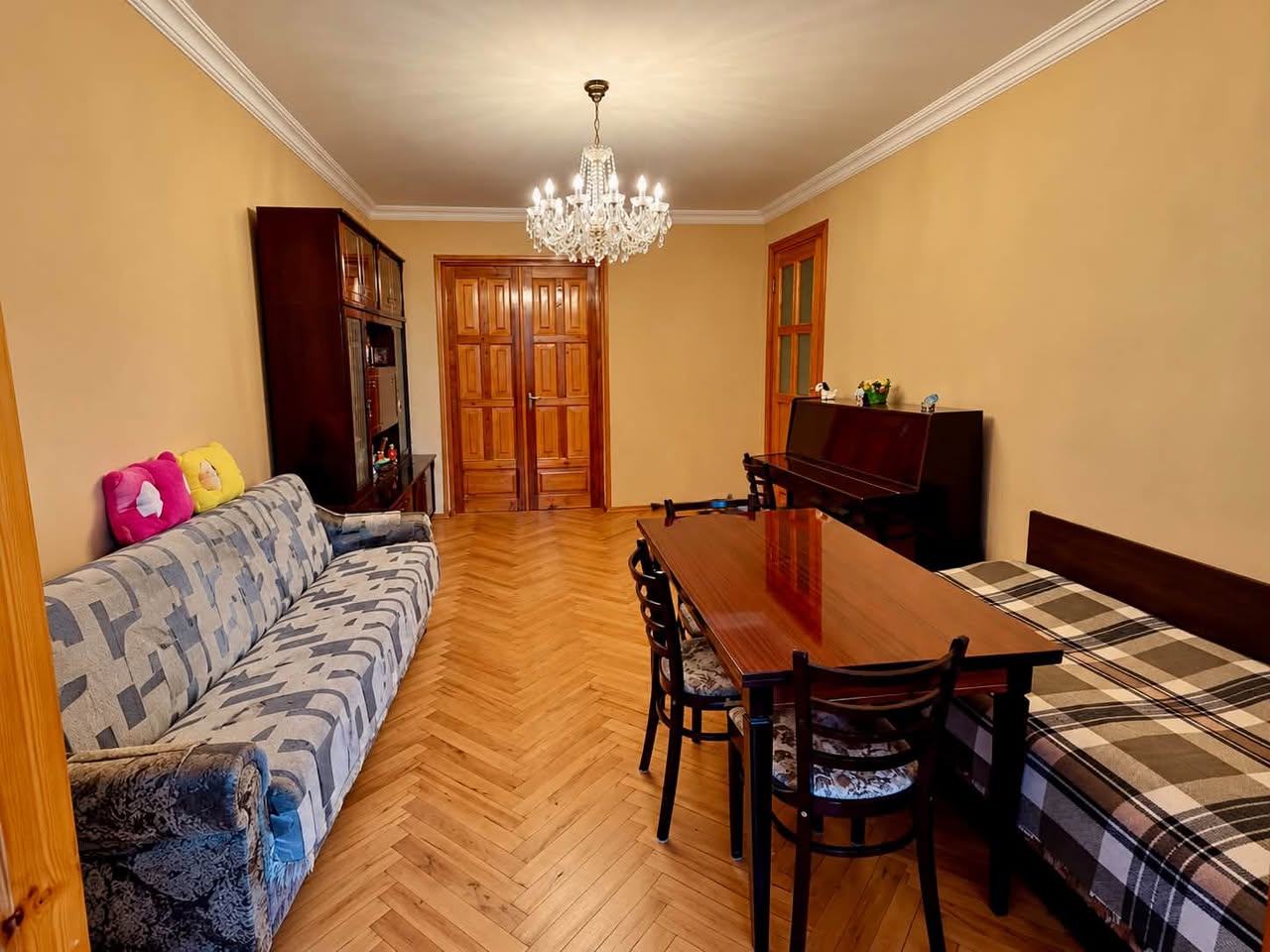 იყიდება ბინა, თბილისი — $200,000