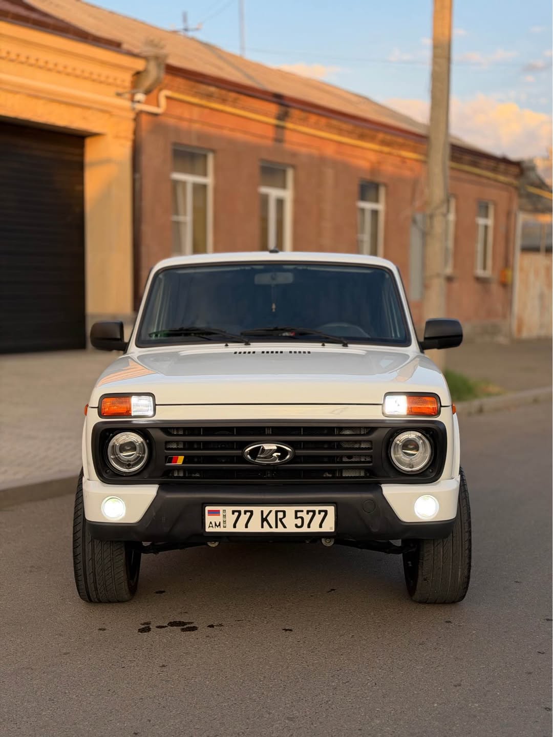Автомобиль 2023 — 11 000 долларов