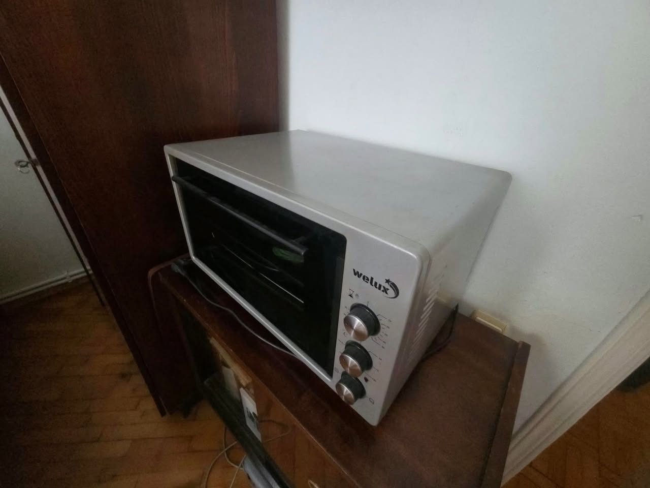 Welux electric mini oven