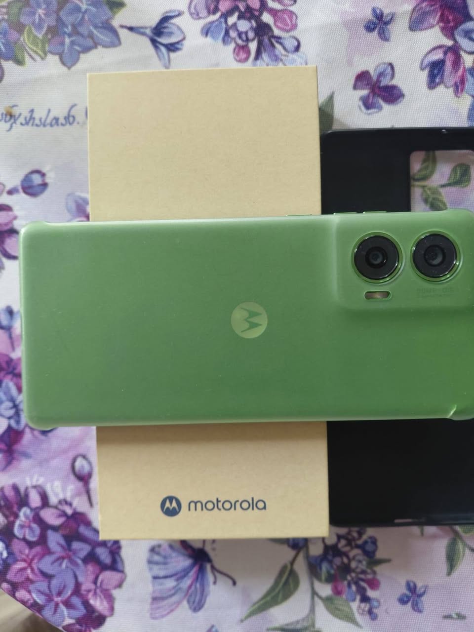 Moto edge 50 fusion, 8/256, buraxılışı burda - 320₾