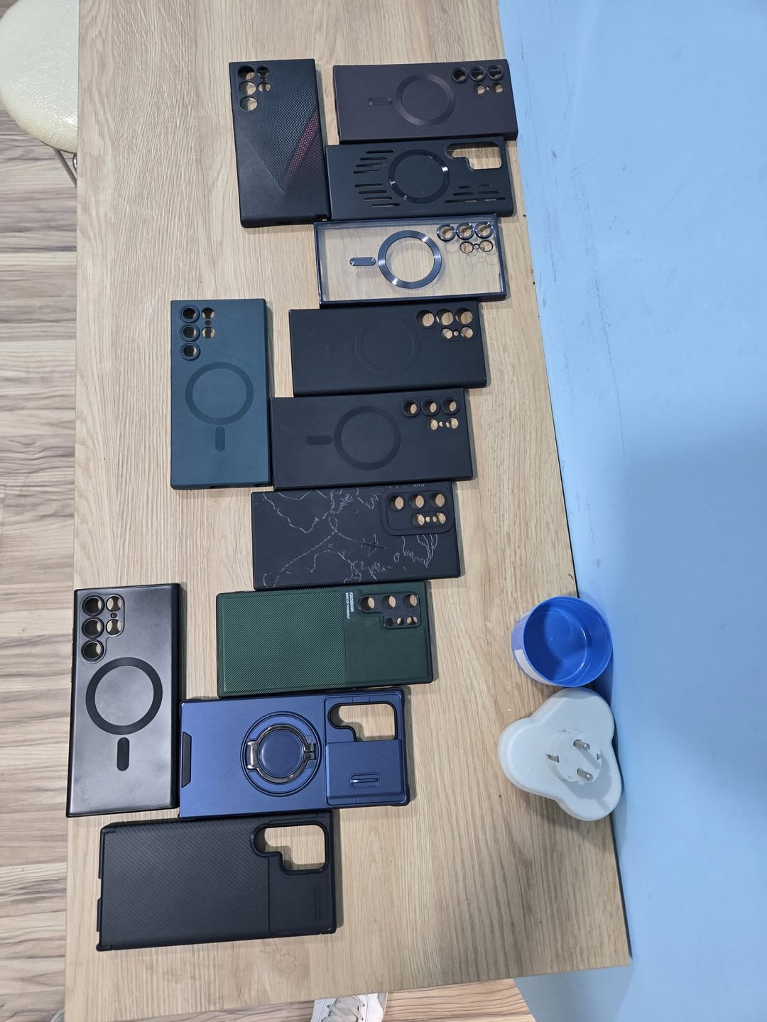 Samsung S22 Ultra cases, set of many