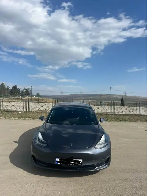 Tesla Model 3 2018