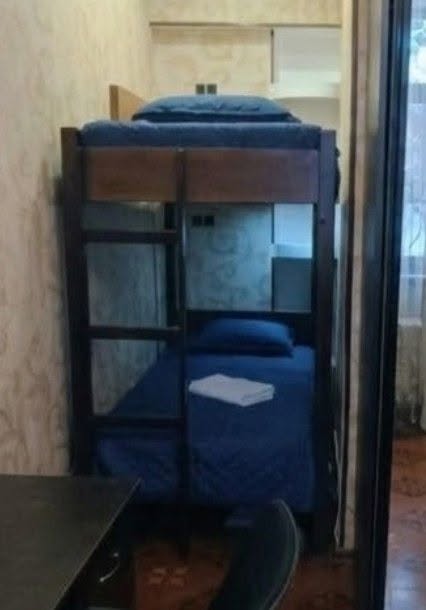 2 katlı yatak, sökülmüş durumdadır