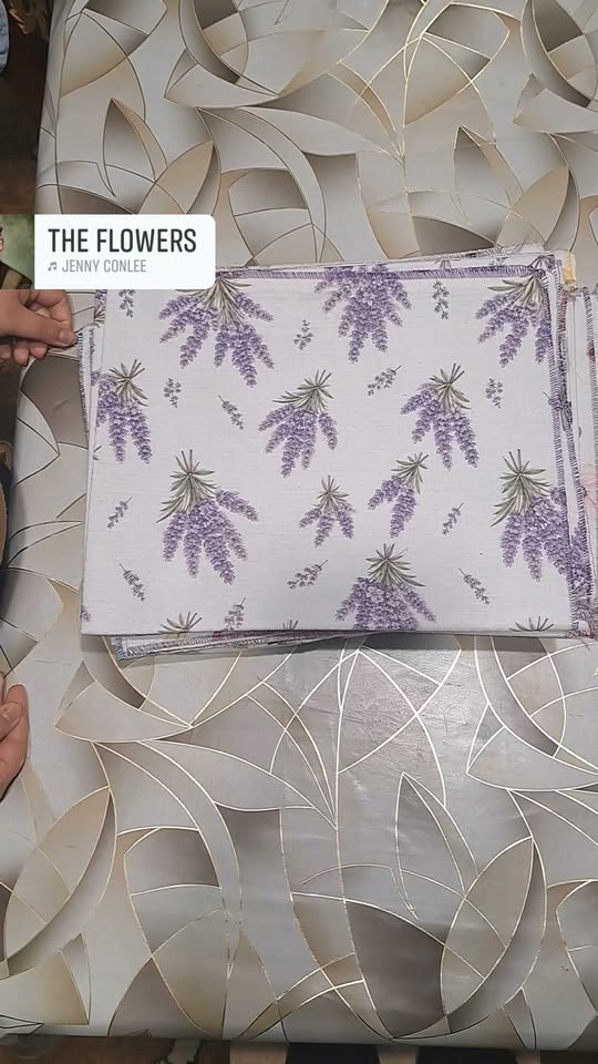 Kitchen tea towels with a lavender print