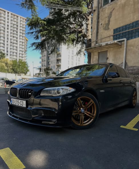 BMW 535i 2010 — 8,500$