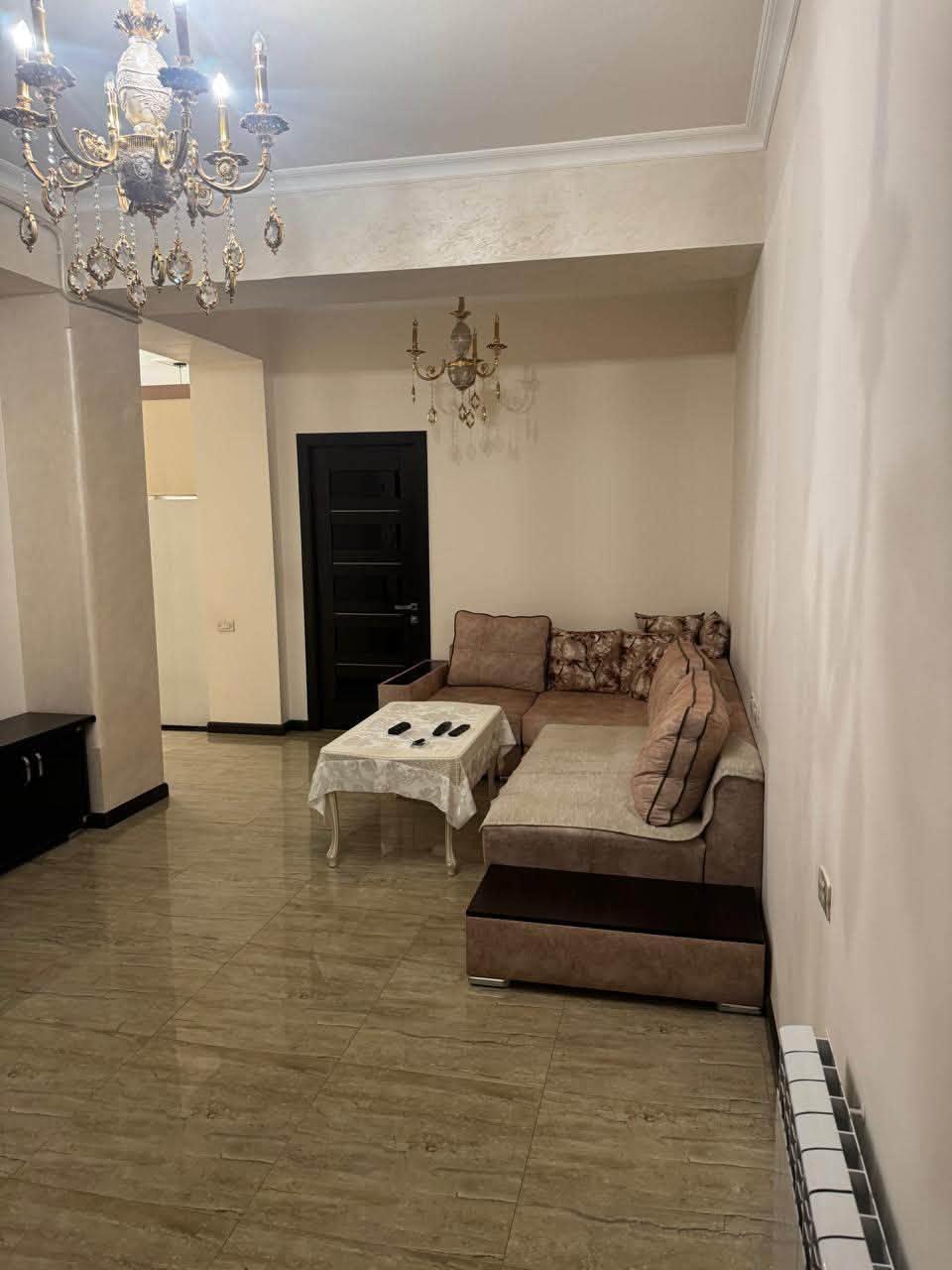 4 otaqlı mənzil satılır, İrəvan — $280,000