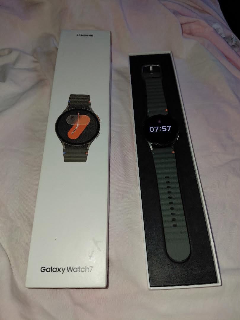 Samsung Galaxy Watch7, ყუთით