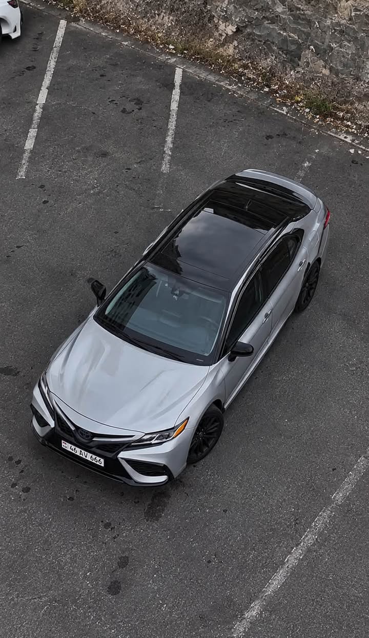 Toyota Camry 2021 — 25,500$