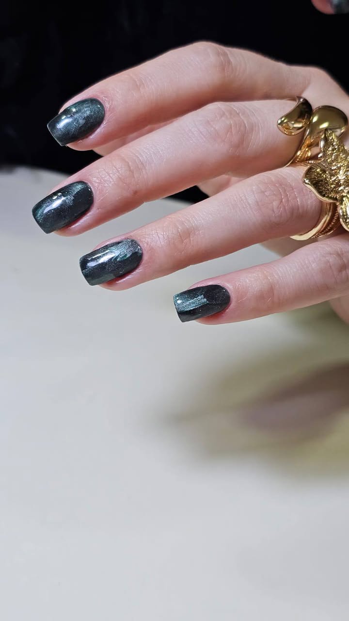 Cat-eye gel nail reinforcement promotion