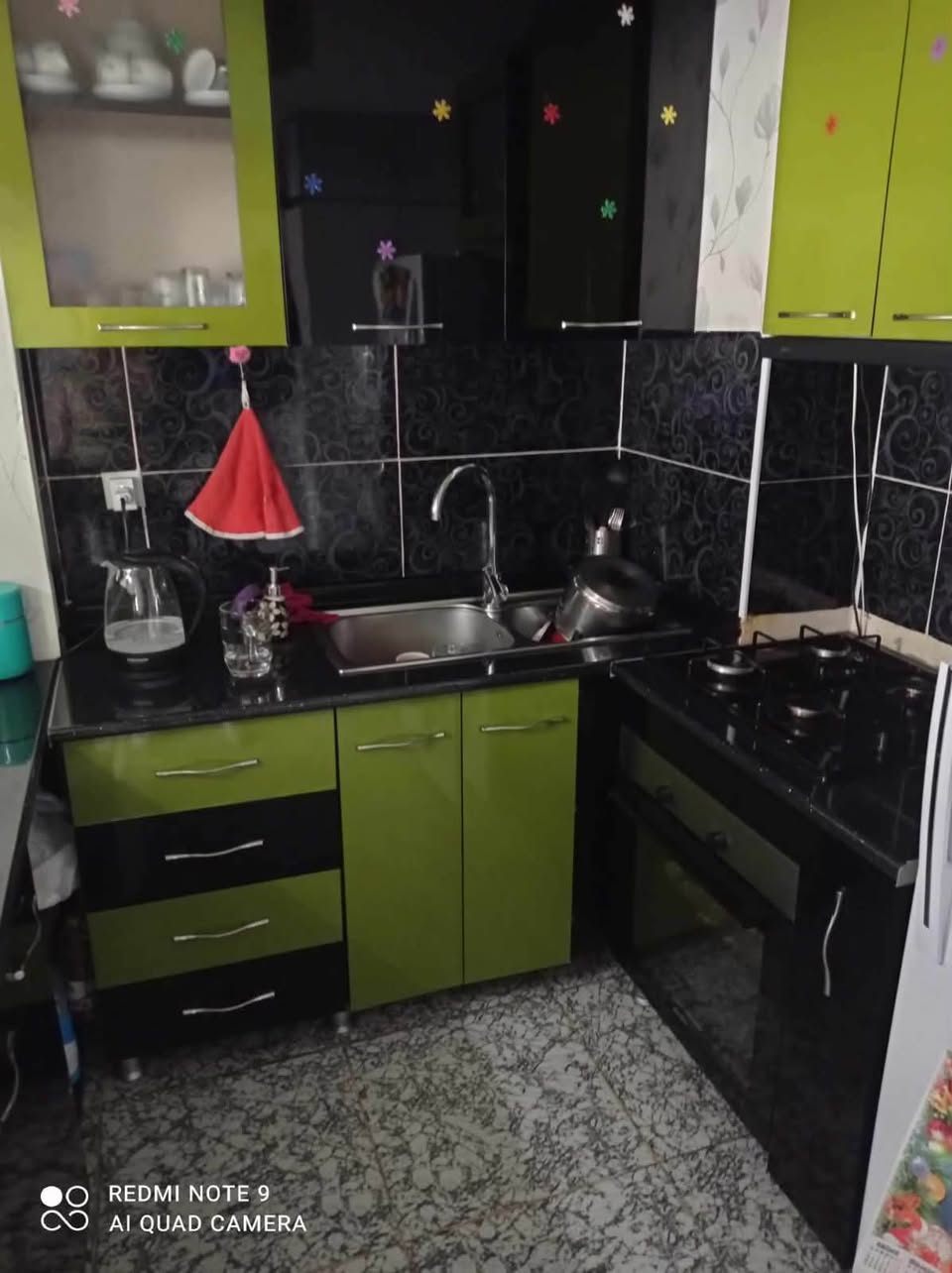 იყიდება 4-ოთახიანი ბინა, თბილისი — $105,000