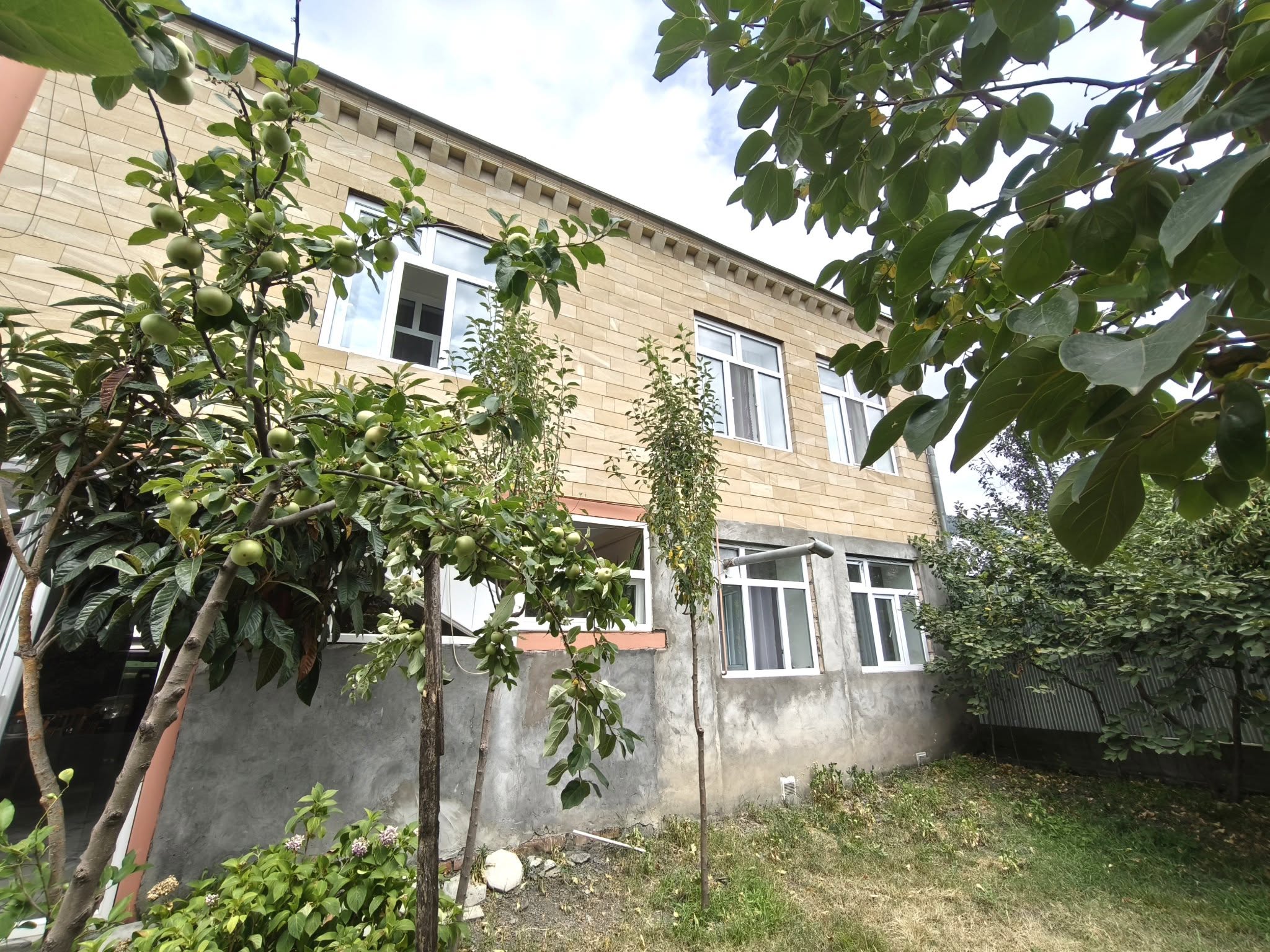 6 otaqlı mənzil satılır, Marneuli
