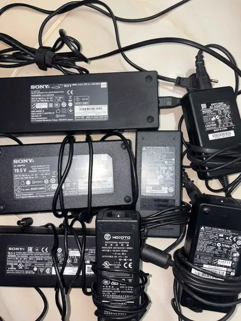 Laptop charging adapters, several models