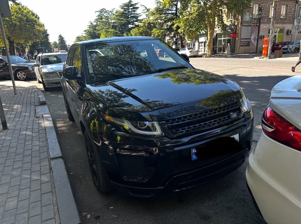 Range Rover Evoque 2018 — $12,500