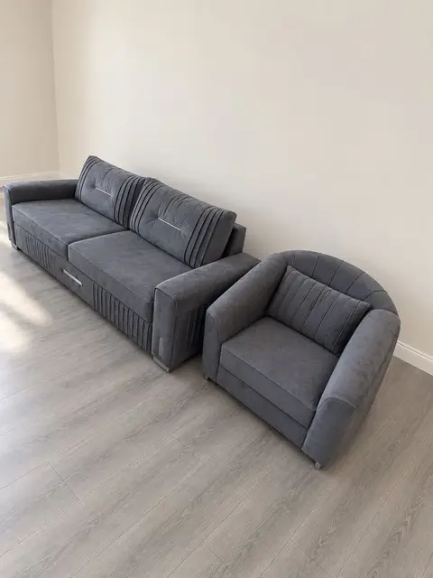 Kanepe koltuk ve puf ile