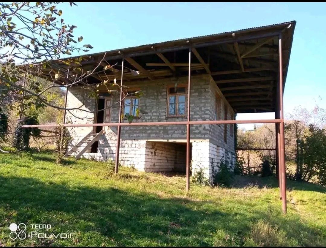 Продаётся прочный построенный дом для отдыха в Малой Харагаули...