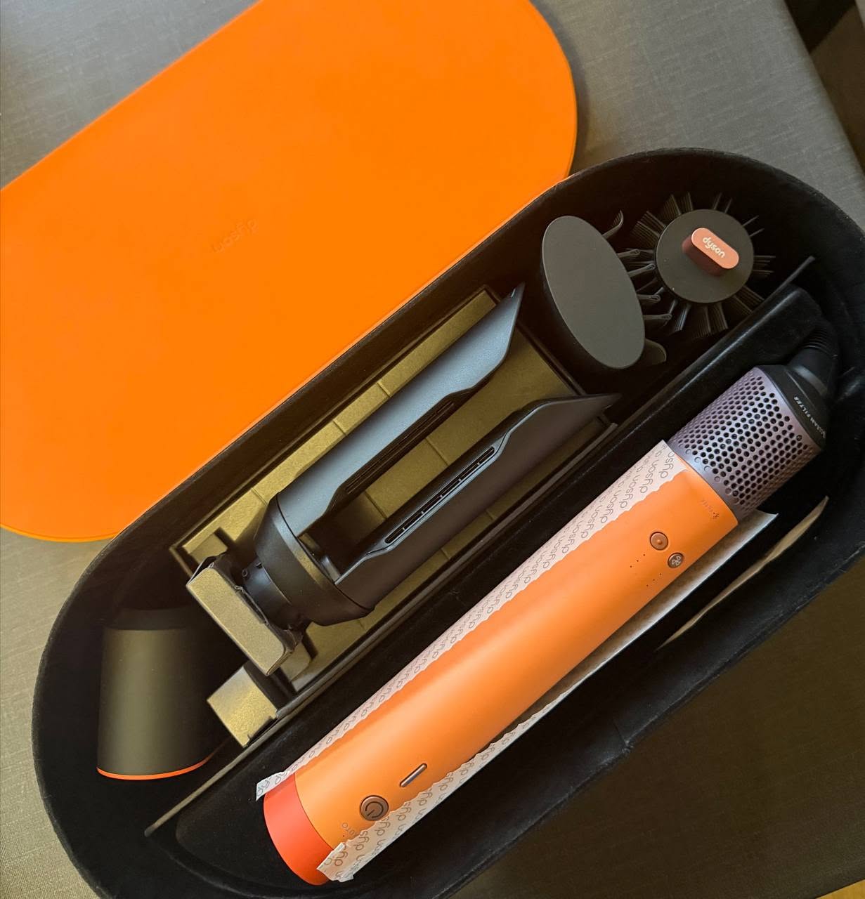 Dyson HS09 Apricot topaz - 160,000