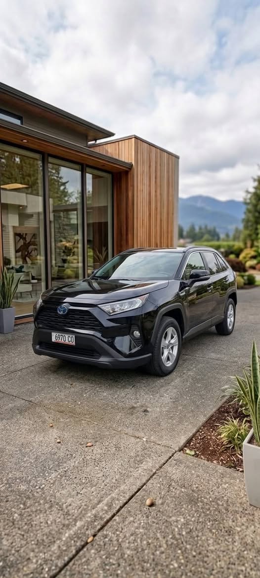 Շտապ վաճառվում է: 2020թ. Toyota RAV4 XLE — 21,000$