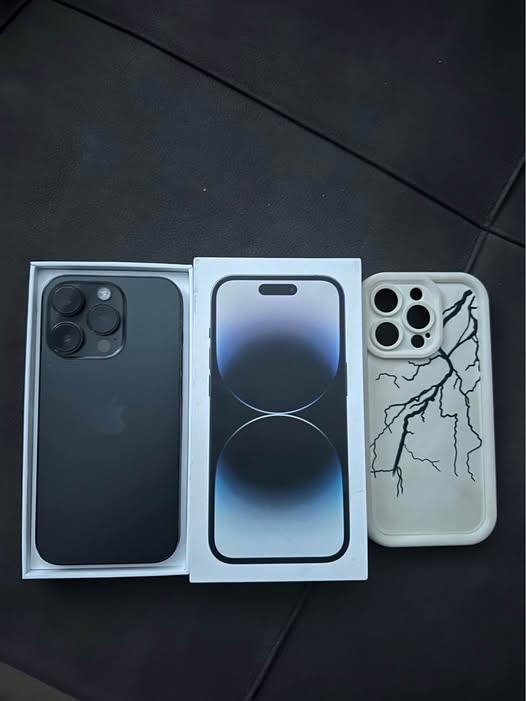 iPhone 128GB, ბატარეა 73%, ყუთით და ქეისით