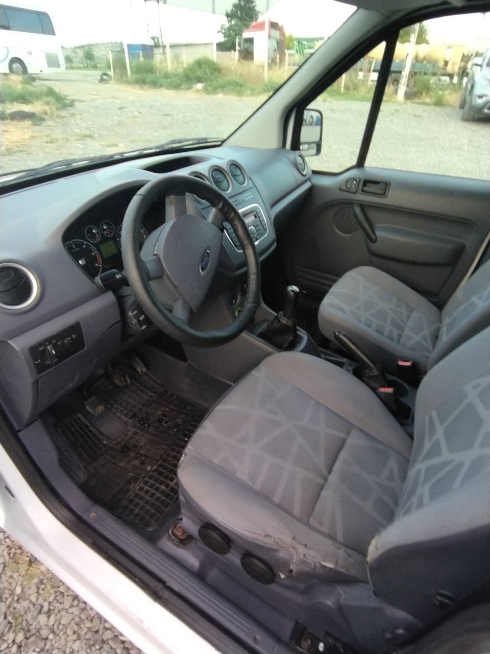 Satılır sürətlə Ford Transit Connect Thermo 2010 - 4,000$