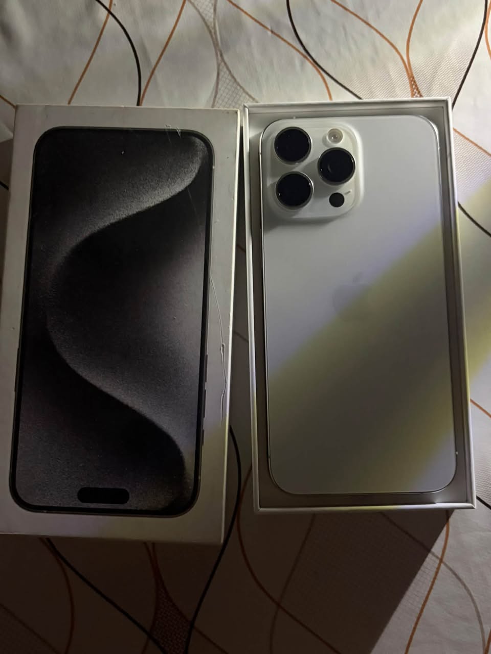 15 pro max ideal condition 1 sim — 1,600₾