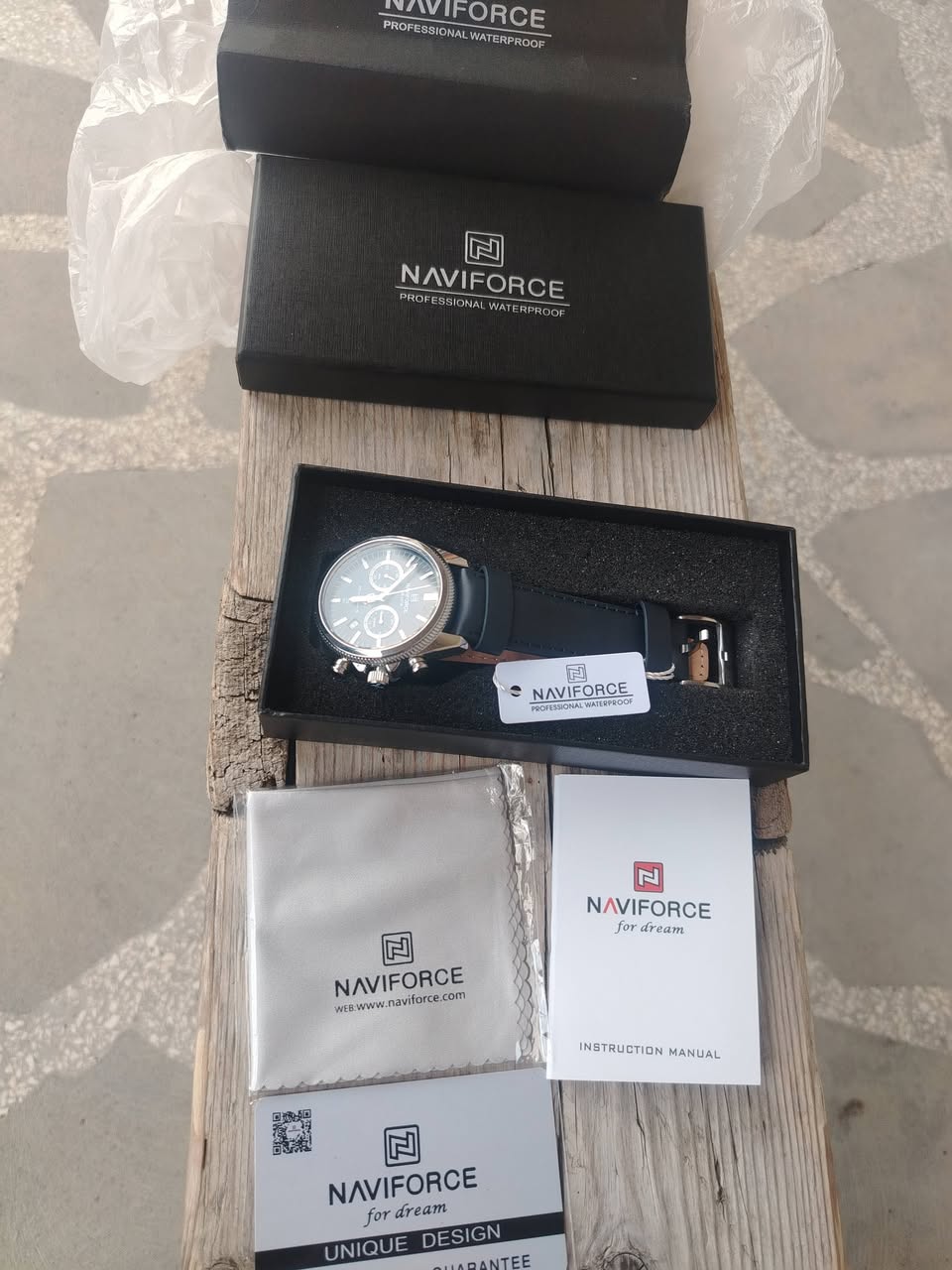 Satılık erkek saatı fiyatı 200 lari