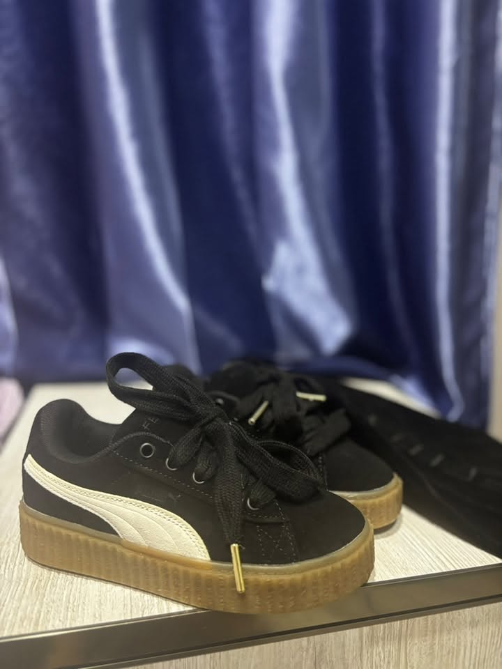 Puma suede sneakers, size 34