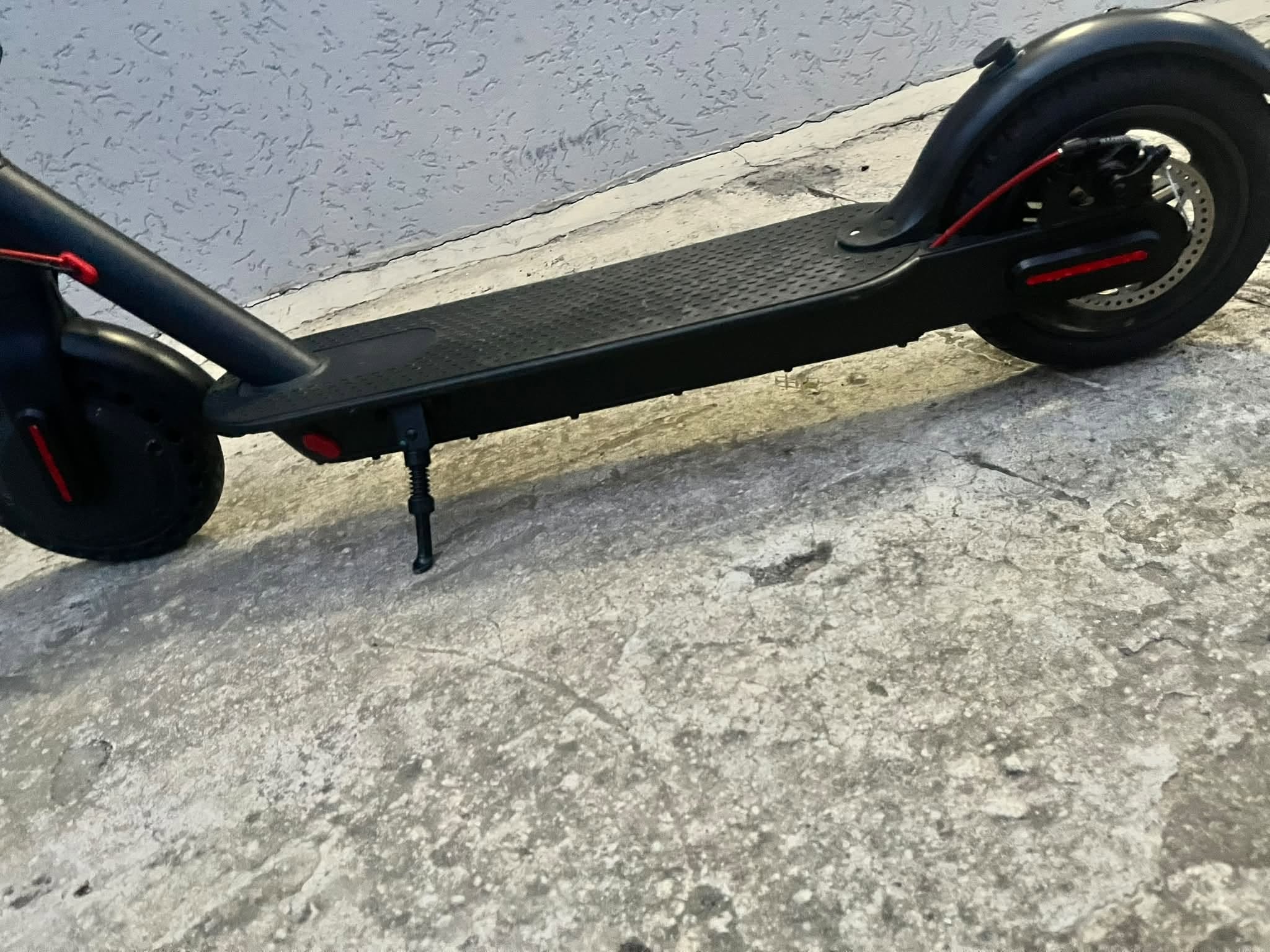 Təcili satılır skrol yeni gətirilib — 750₾