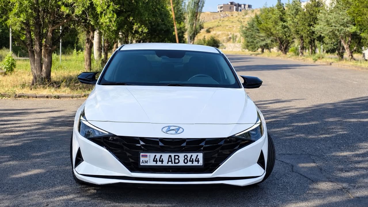 Hyundai Elantra 2021