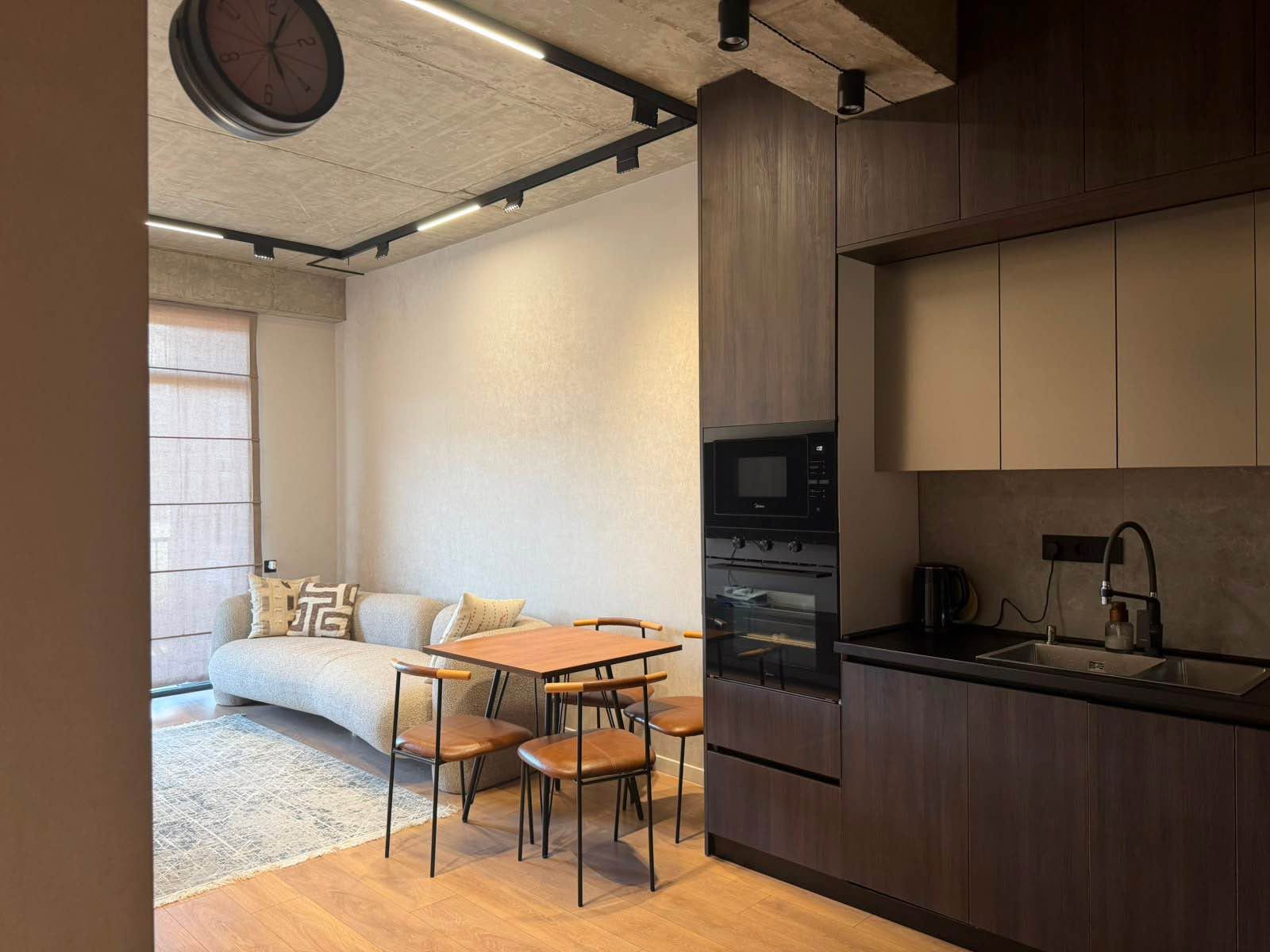 4 odalı daire satılık, Tiflis