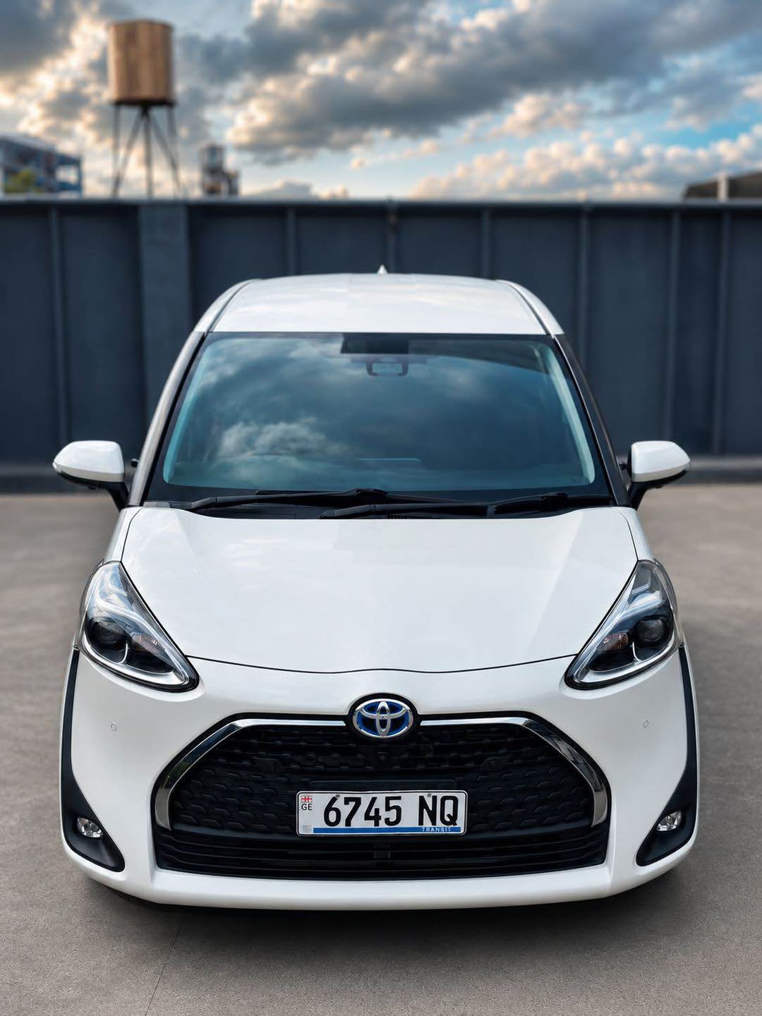 Toyota Sienta 2021