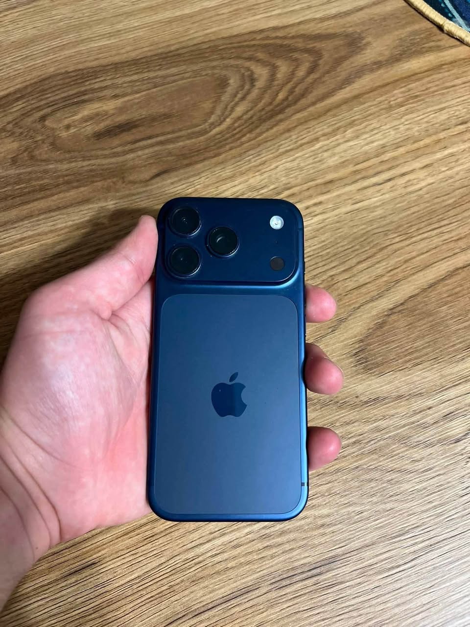 iPhone 17 Pro 99% 256GB is for sale — 3,000₾