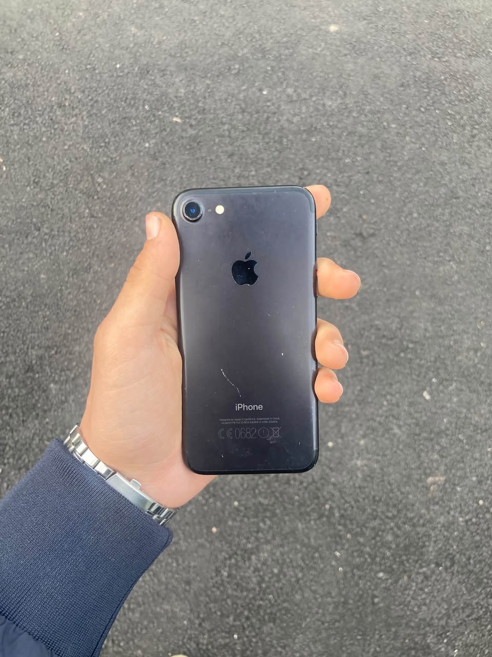 iPhone 7 with broken buttons is sold for 10,000֏