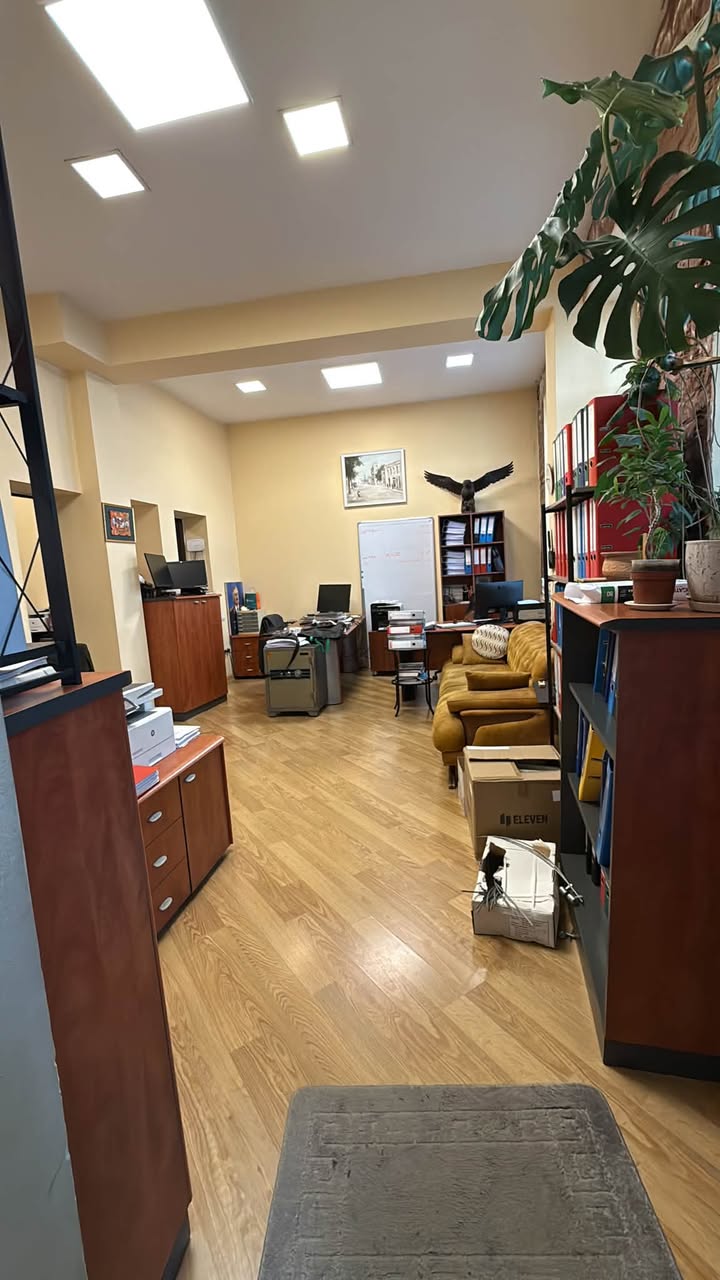 Kommersiya sahəsi, Batumi — $1,500