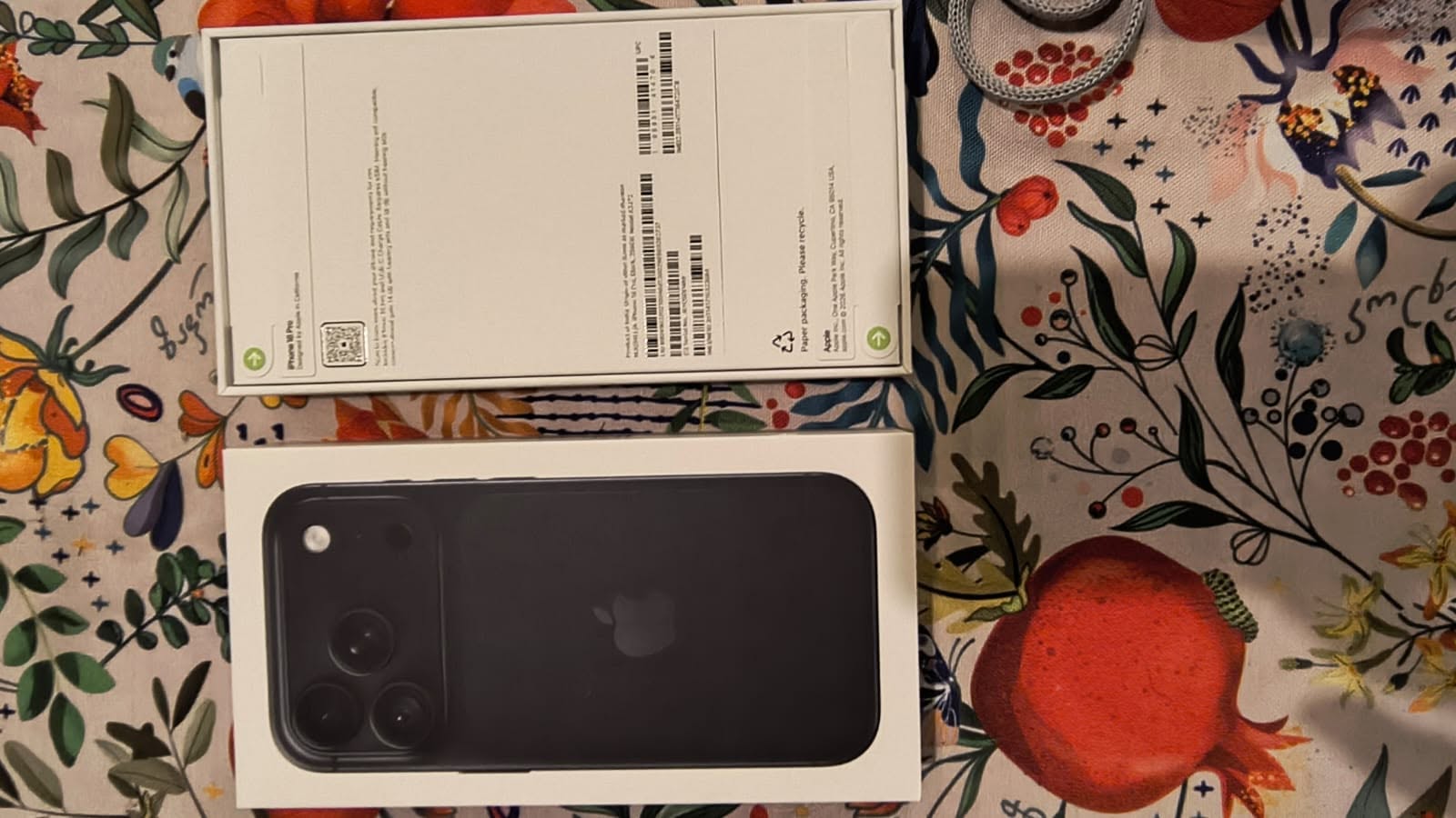 Satılık tamamen yeni, açılmamış iPhone 18
