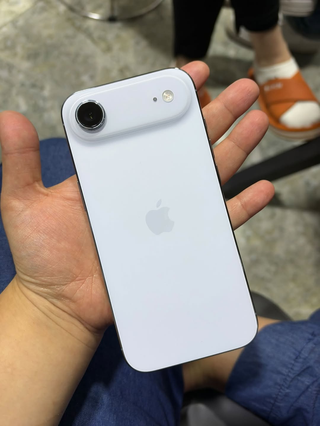 iPhone 17 Air, 97% заряда батареи