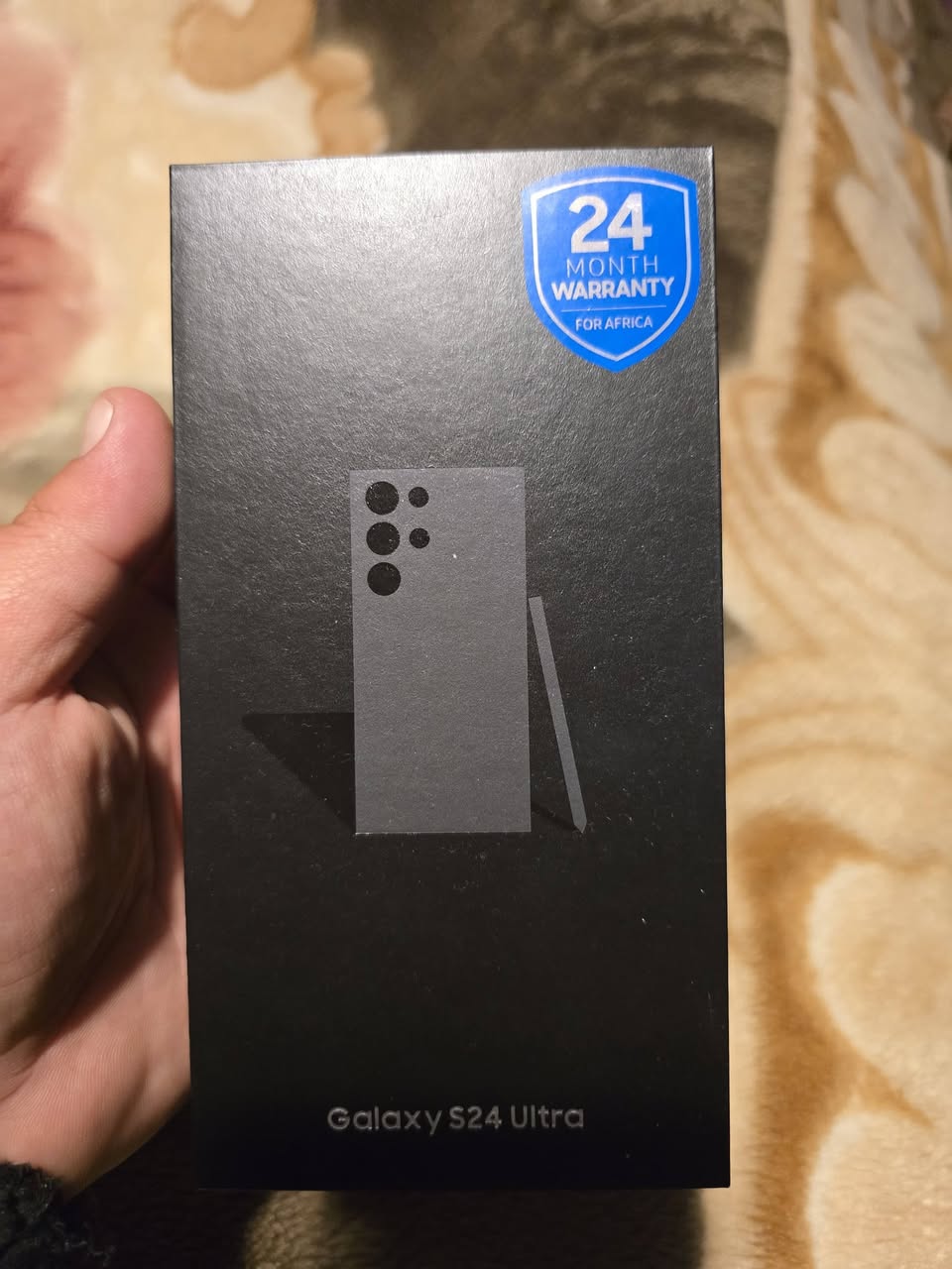 Samsung S24 Ultra 256 GB kutusuyla birlikte