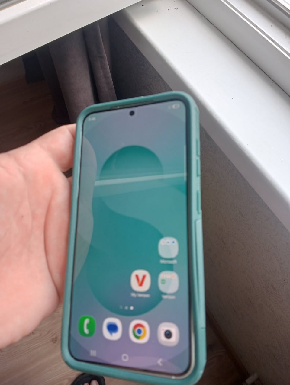 Satılık Samsung Galaxy S25 var ve fiyatı 2$