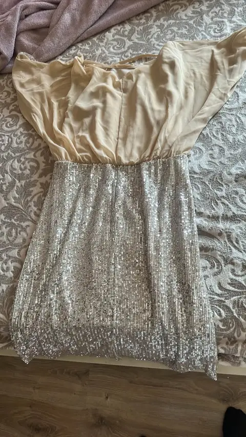 Krem ve gümüş seklinli elbise, L/XL