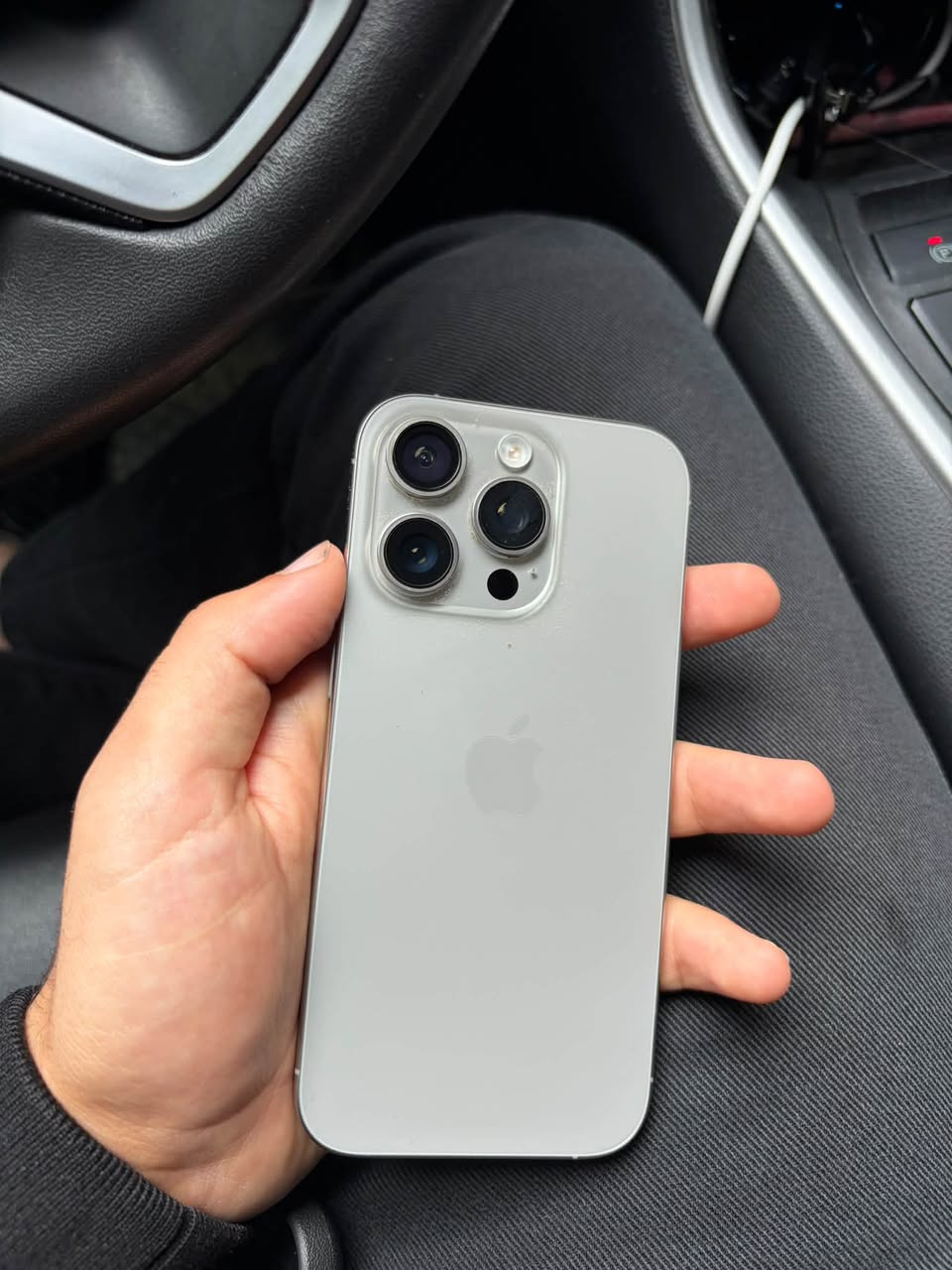 iPhone 16 pro հեռախոսին ոչինչ պետք չէ 2000