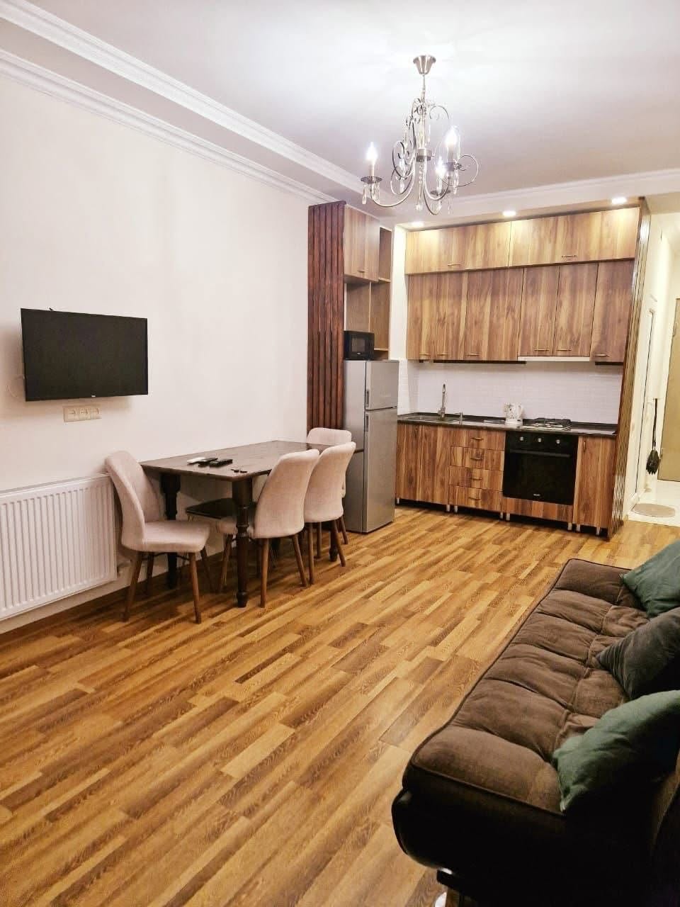 Сдаётся 2-комнатная квартира, Батуми — $600