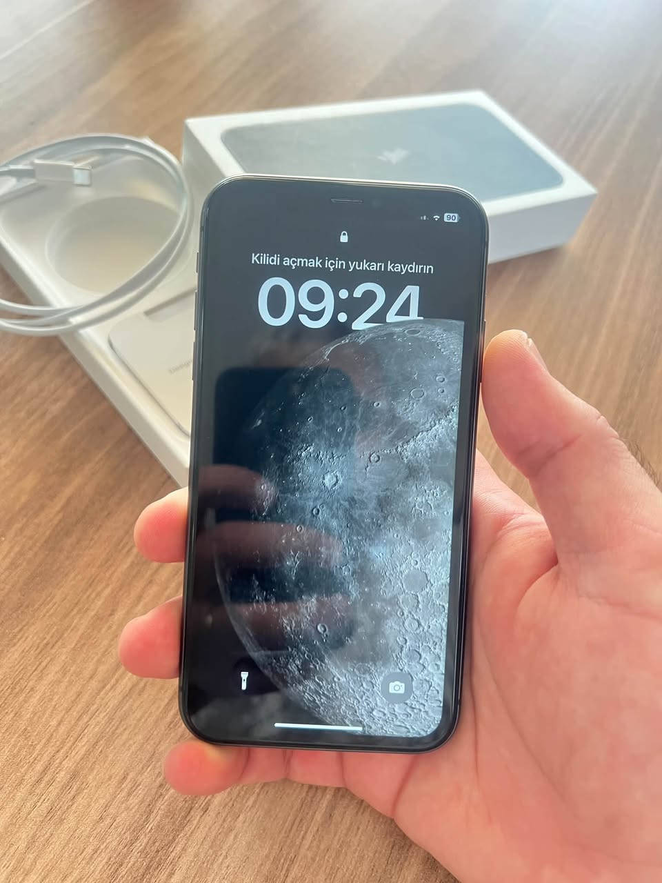 iPhone 11 128GB, ბატარეია 79%