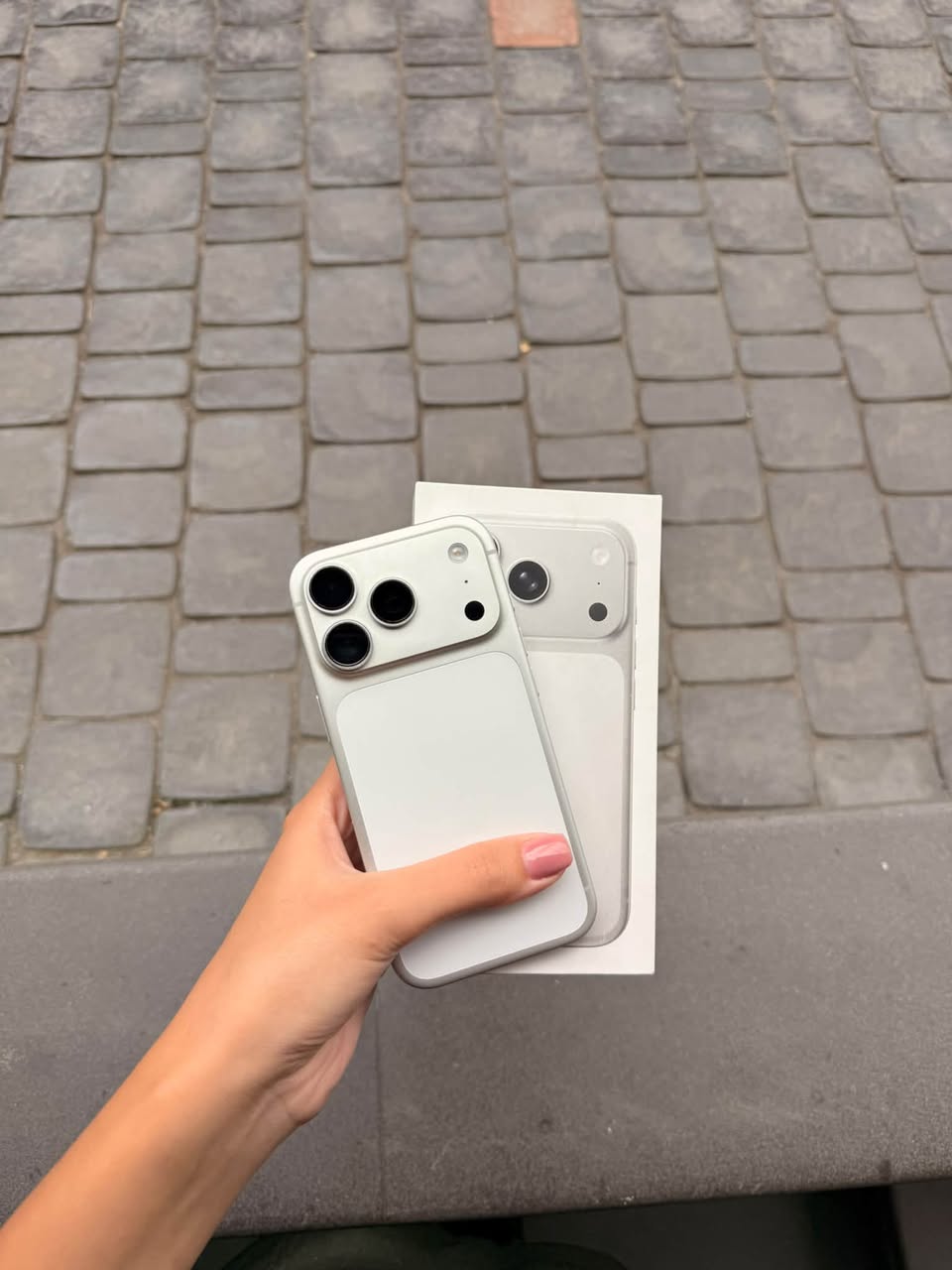 IPhone 17 Pro, 256GB, 97% , — 390,000֏