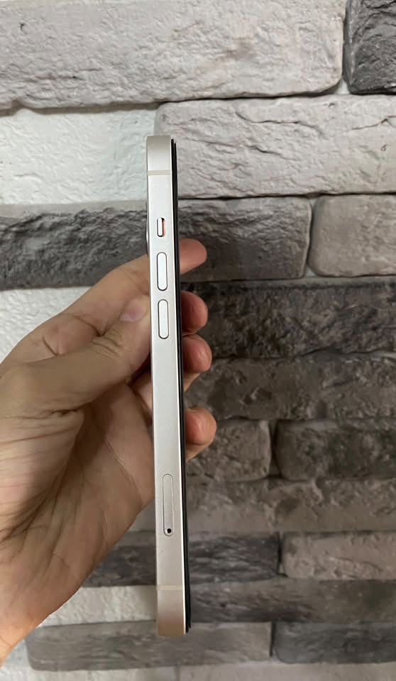 iPhone 13 - 70.000 dolar
