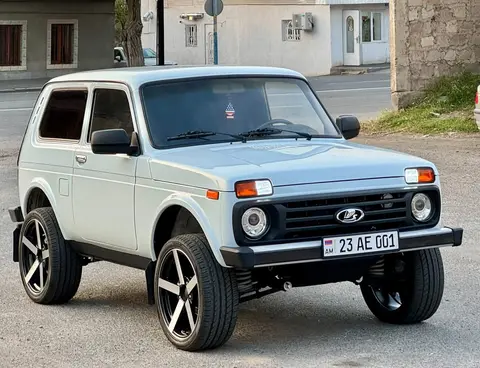 Niva 2121 2012, գազային հարմարանքով