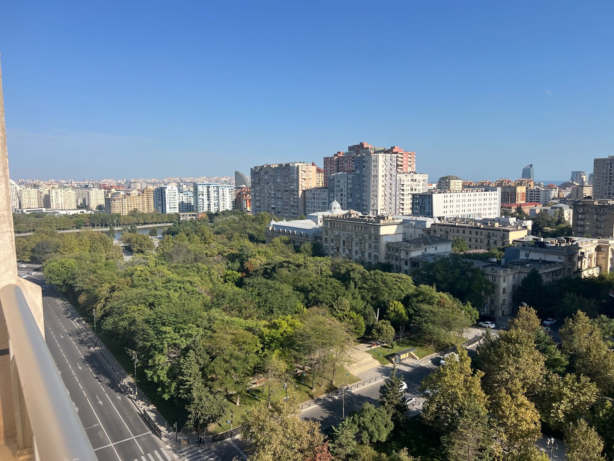 4-room apartment for rent in Baku
